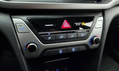 Hyundai Avante 2018, 63857 км, за 8001.57 USD - фото 17