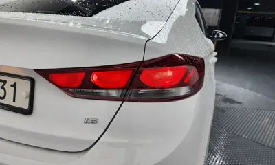 Hyundai Avante 2018, 63857 км, за 8001.57 USD - фото 23