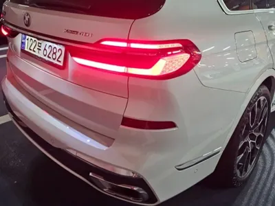 BMW X7 2024, 31800 км, за 75489.04 USD