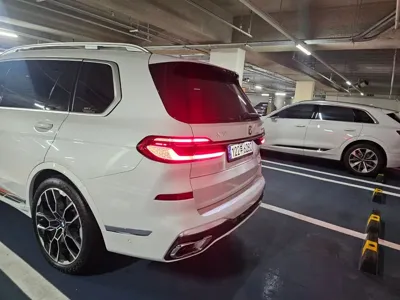 BMW X7 2024, 31800 км, за 75489.04 USD