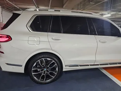 BMW X7 2024, 31800 км, за 75489.04 USD - фото 8
