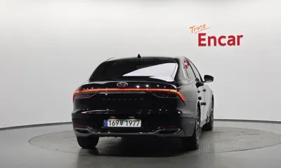 Hyundai Grandeur 2023, 56005 км, за 16221.51 USD