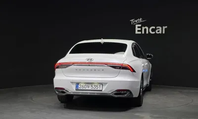 Hyundai Grandeur 2022, 41878 км, за 15524.48 USD