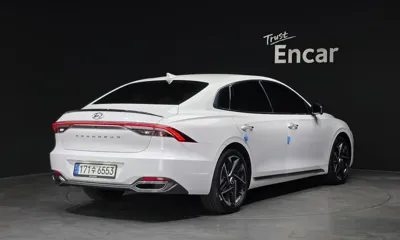Hyundai Grandeur 2022, 23334 км, за 18892.52 USD