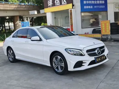Mercedes-Benz C-Class 2020, 69000 км, за 16030.87 USD