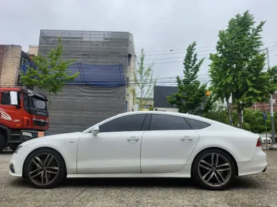 Audi A7 2013, 141792 км, за 6494.18 USD