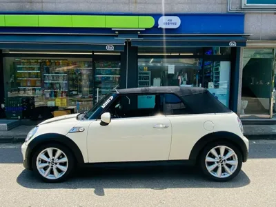 MINI Cooper Convertible 2012, 110000 км, за 4420.46 USD
