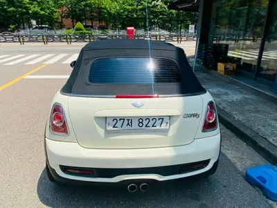 MINI Cooper Convertible 2012, 110000 км, за 4420.46 USD
