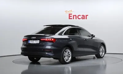 Audi A3 2023, 19396 км, за 17997.89 USD