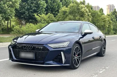 Audi A7 · 2021 год