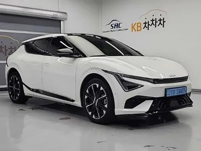 Kia EV6 2025, 4598 км, за 30182.49 USD