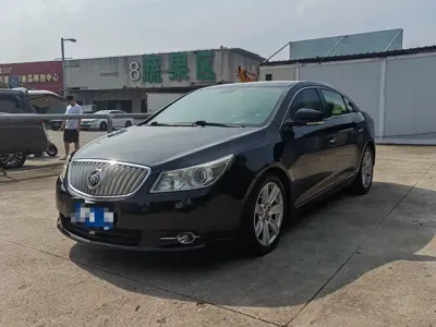 Buick LaCrosse · 2011 год