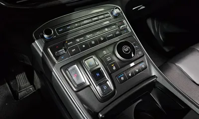Hyundai Santafe 2021, 75875 км, за 15996.84 USD - фото 9