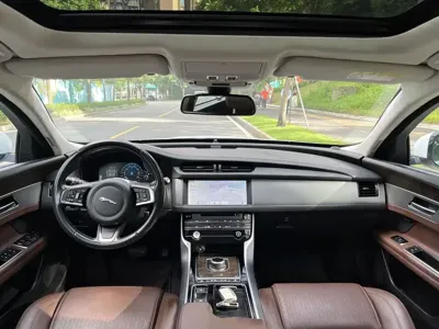 Jaguar XFL 2018, 100000 км, за 11332.54 USD - фото 7