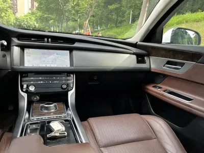 Jaguar XFL 2018, 100000 км, за 11332.54 USD - фото 9