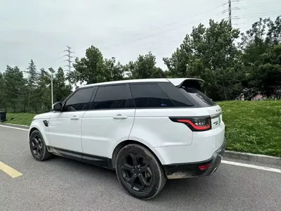 Land Rover Sport PHEV 2019, 80000 км, за 40022.77 USD