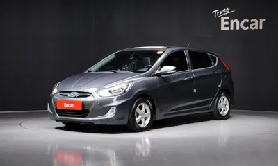 Hyundai Accent · 2011 год