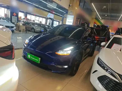 Tesla Model Y 2024, 33700 км, за 31516.57 USD