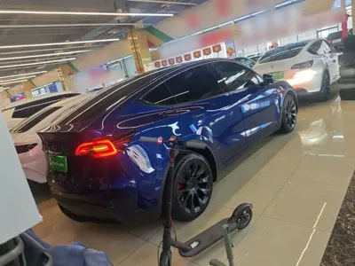 Tesla Model Y 2024, 33700 км, за 31516.57 USD - фото 7