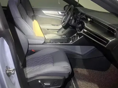 Audi A7L 2024, 6000 км, за 45143.33 USD - фото 6