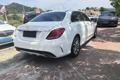 Mercedes-Benz C-Class 2018, 101400 км, за 13945 USD - фото 17