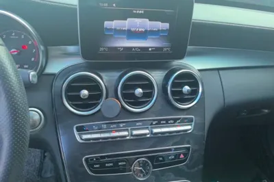 Mercedes-Benz C-Class 2018, 101400 км, за 13945 USD - фото 21