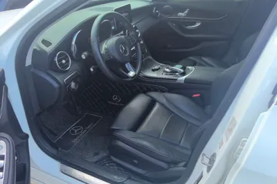Mercedes-Benz C-Class 2018, 101400 км, за 13945 USD - фото 23
