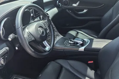 Mercedes-Benz C-Class 2018, 101400 км, за 13945 USD - фото 30