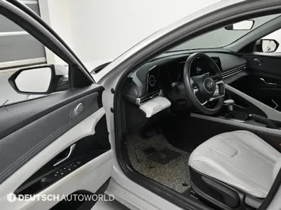 Hyundai Avante 2023, 84156 км, за 11068.41 USD - фото 11