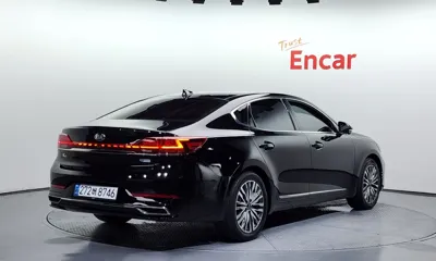 Kia K7 2021, 115919 км, за 14246.69 USD