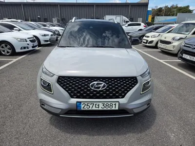Hyundai Venue 2022, 24897 км, за 14966.52 USD