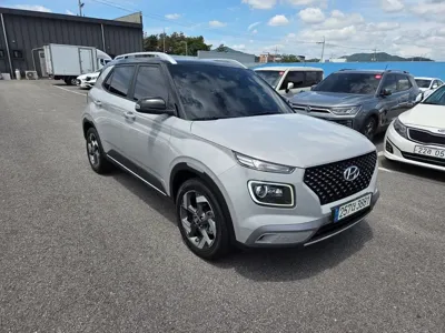 Hyundai Venue 2022, 24897 км, за 14966.52 USD