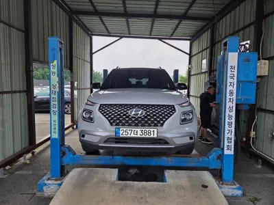 Hyundai Venue 2022, 24897 км, за 14966.52 USD - фото 20
