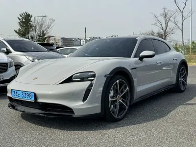 Porsche Taycan · 2024 год