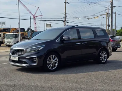 Kia Canival · 2019 год