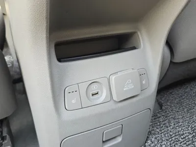 Kia Canival 2019, 76000 км, за 11093.61 USD - фото 20