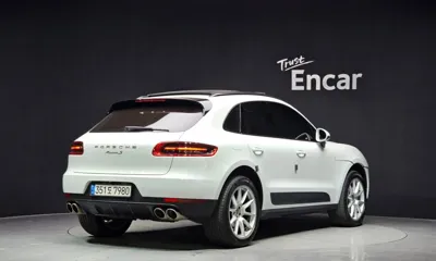 Porsche Macan 2017, 129364 км, за 16082.45 USD