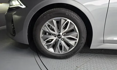 Kia K5 2023, 24425 км, за 17915.32 USD