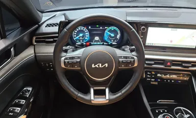 Kia K5 2023, 24425 км, за 17915.32 USD - фото 12