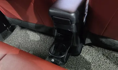 Toyota Prius 2019, 71817 км, за 8139.69 USD - фото 19