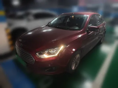 Ford Escort · 2015 год