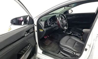 Hyundai Avante 2018, 91184 км, за 6180.07 USD - фото 11