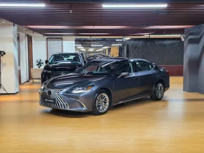 Lexus ES · 2026 год