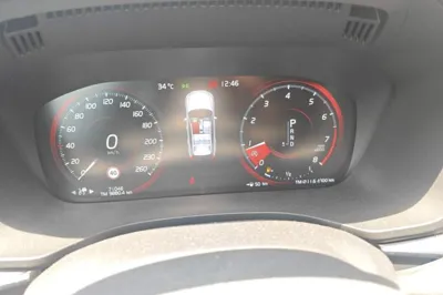 Volvo XC60 2021, 71000 км, за 21457 USD - фото 8