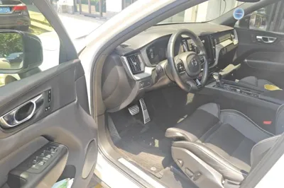 Volvo XC60 2021, 71000 км, за 21457 USD - фото 13
