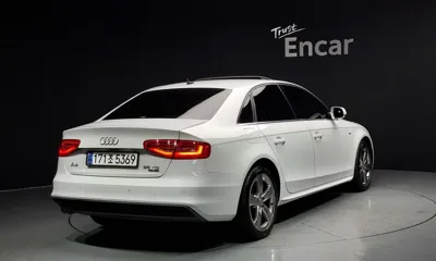 Audi A4 2015, 163754 км, за 3612.72 USD