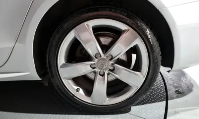 Audi A4 2015, 163754 км, за 3612.72 USD