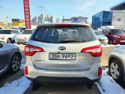 Kia Sorento 2014, 166700 км, за 4923.2 USD