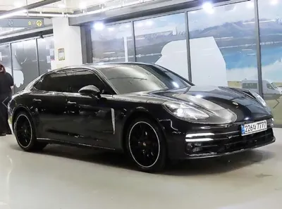 Porsche Panamera · 2023 год
