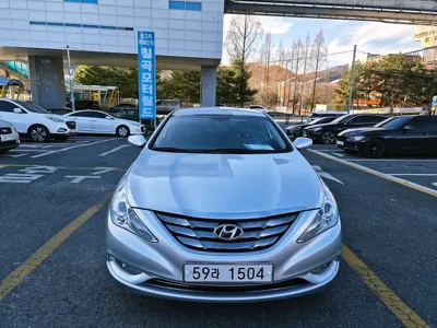 Hyundai Sonata 2011, 124269 км, за 2297.49 USD